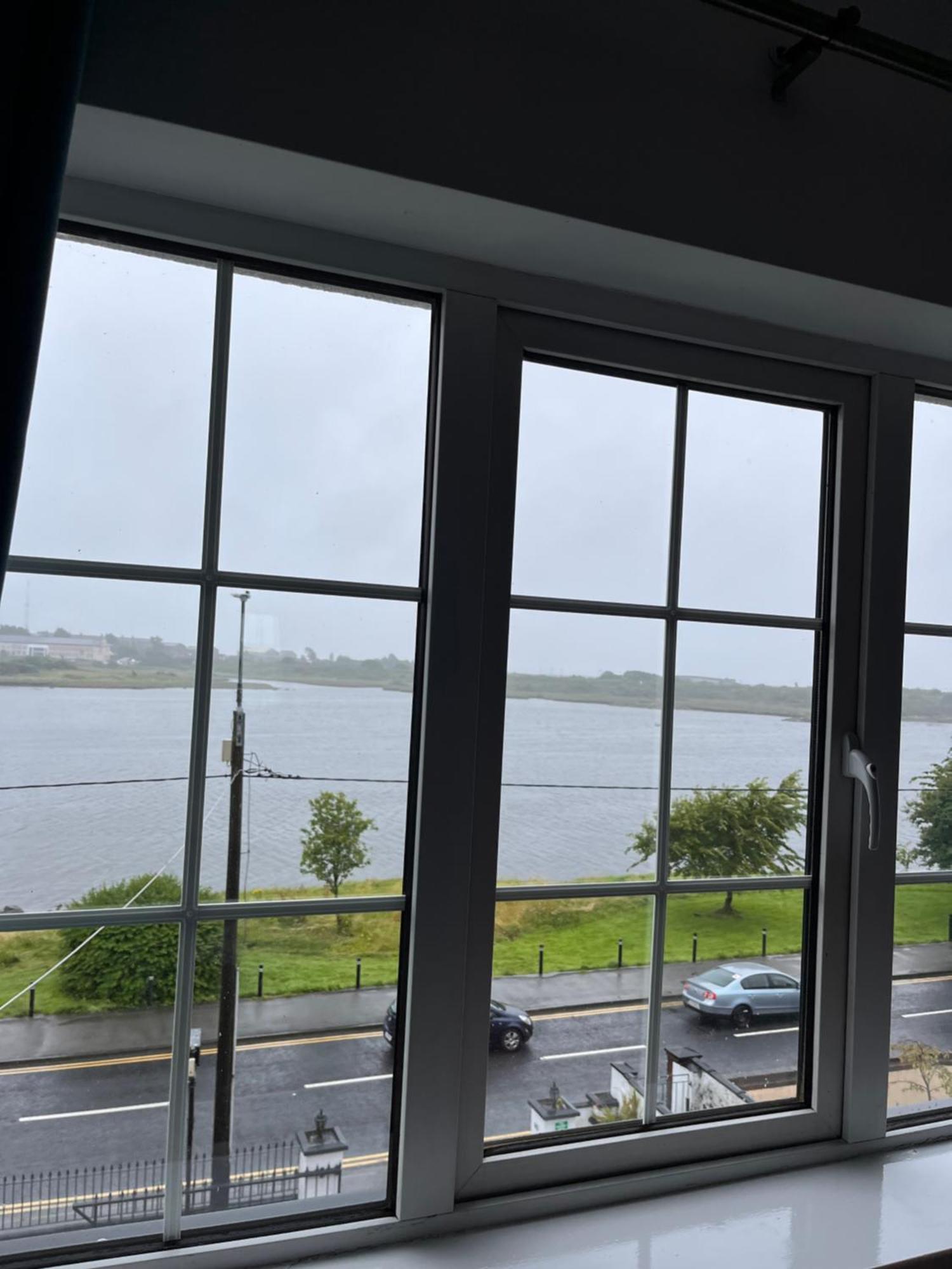 Hotel The Light House Galway Pokoj fotografie